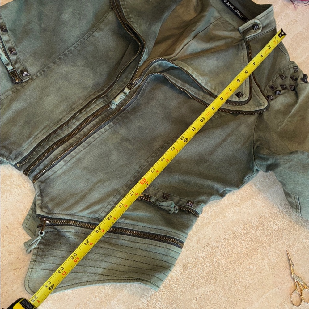 LOOKBOOK STORE Studded ‘Army’ Green Women's Cropped Jacket with Zippers. XL EUC - Picture 13 of 17